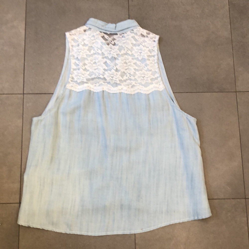 Abercrombie & Fitch Button Down Sleeveless Top with Collar - Picture 7 of 10